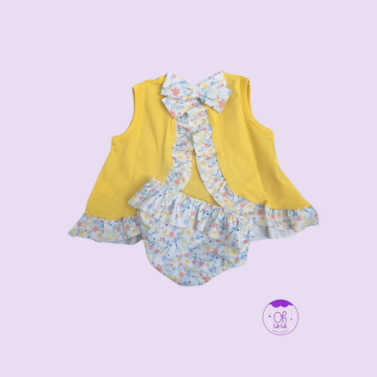 Conjunto baño niña flores y camiseta amarilla con lazo – Tallas 12 a 36 meses