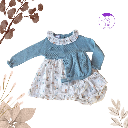 Conjunto de vestido y capota de lana y bambula